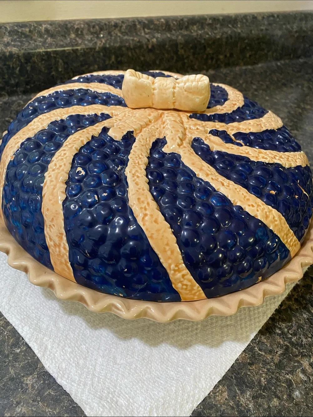 Vintage Ceramic Blueberry Pie Baking Dish with Cover